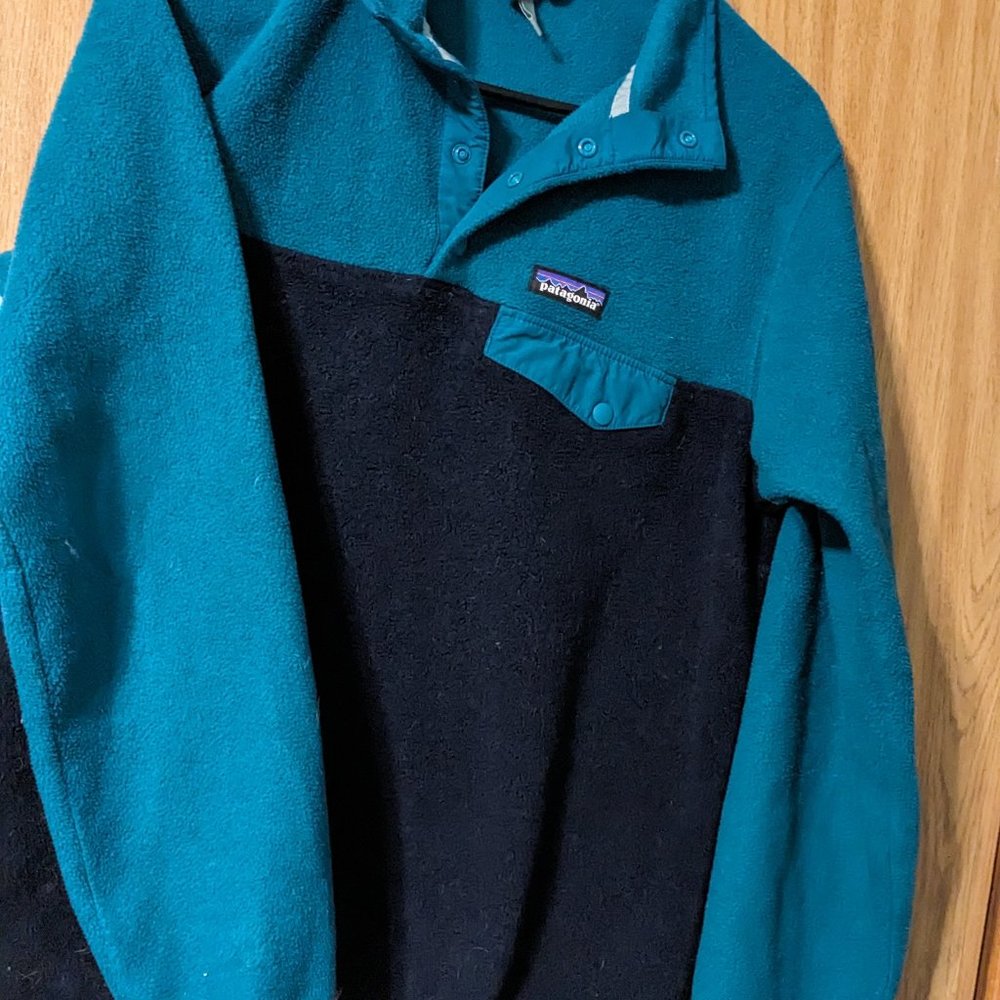 Patagonia Synchilla Teal/Navy size Medium